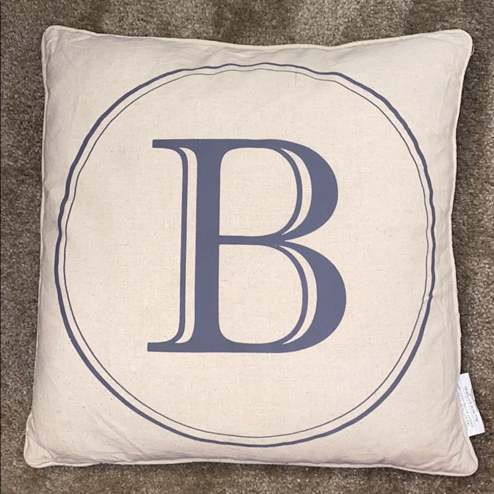 Throw pillow